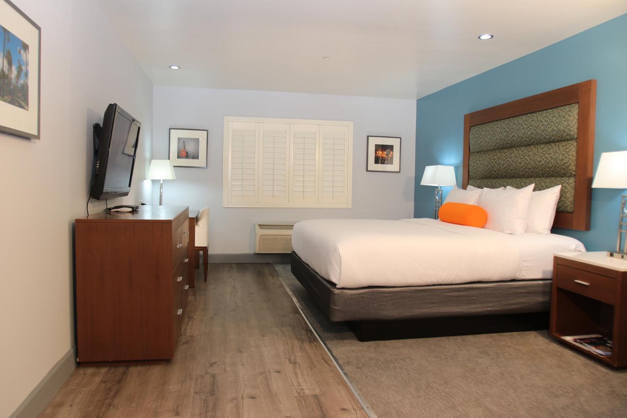 Blvd And Universal-hollywood, Ascend Collection Hotel Los Angeles