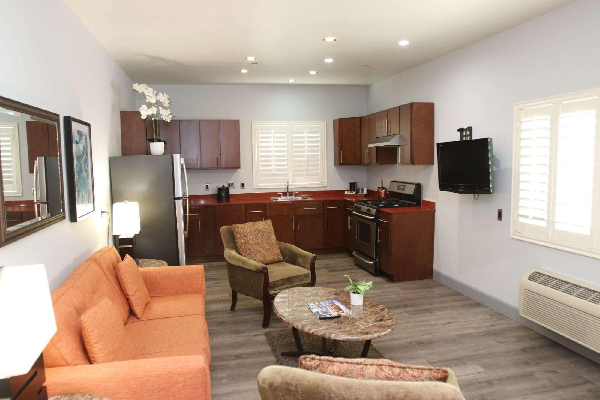 Blvd And Universal-hollywood, Ascend Collection Hotel 4*