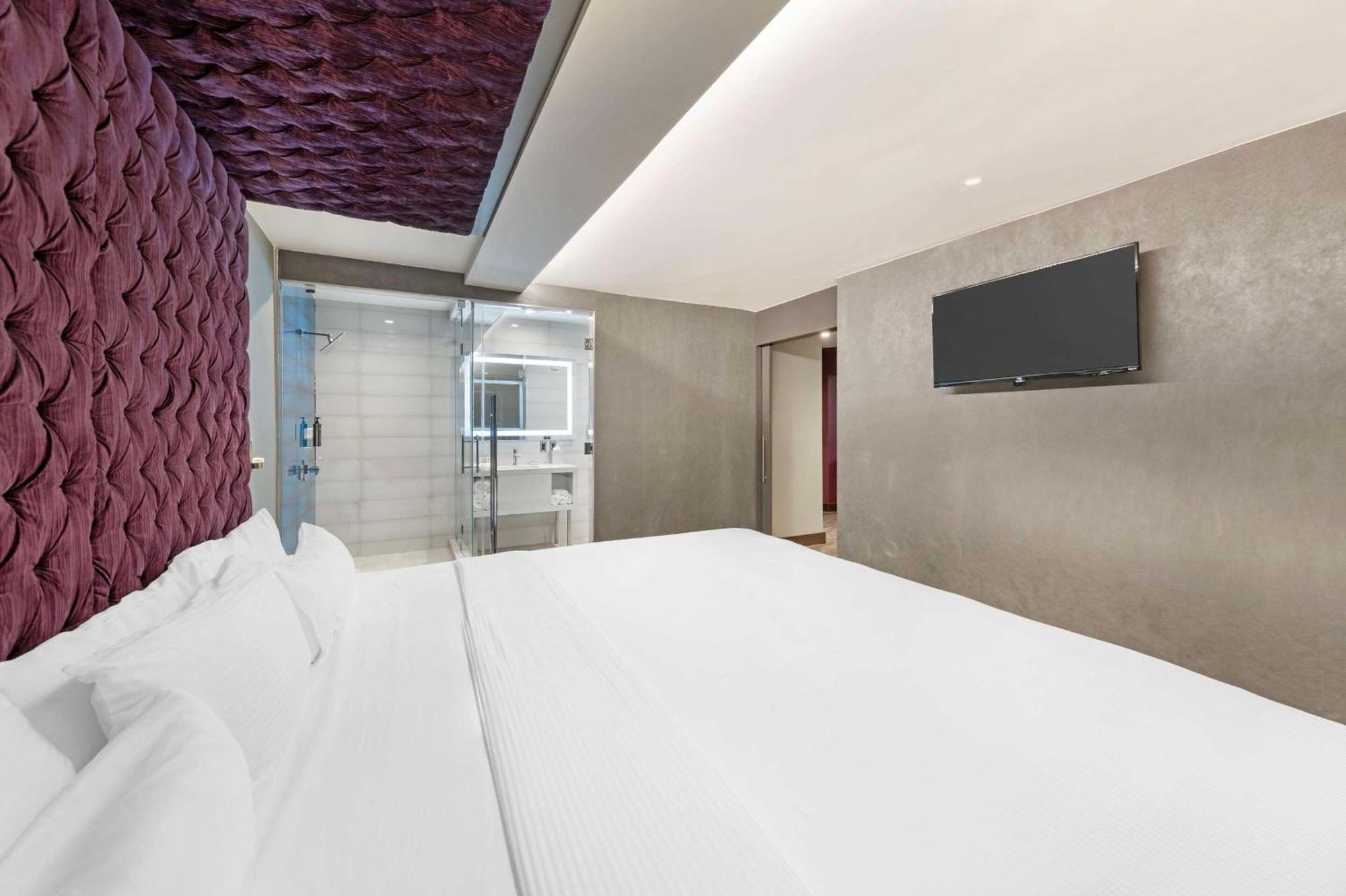 Blvd And Universal-hollywood, Ascend Collection 4*