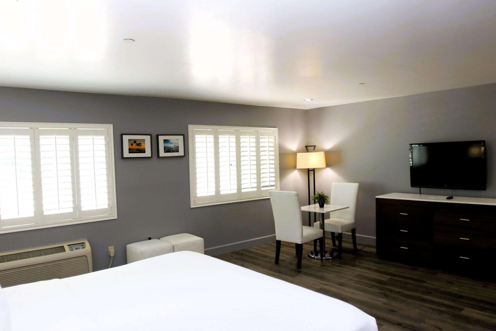 Blvd And Universal-hollywood, Ascend Collection Hotel